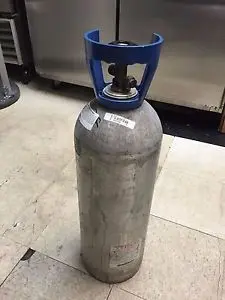 TANQUE 9K CO2 ( CON CO2 ) (SEMINUEVO Y REMPACADO)